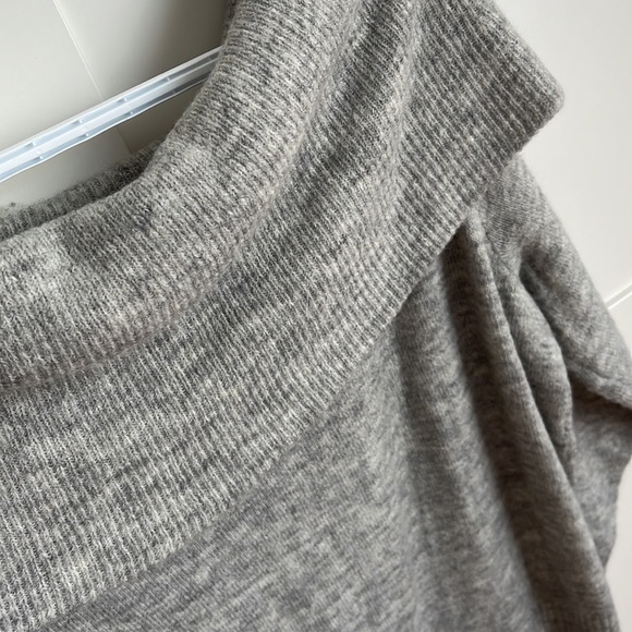 Sweater - Picture 2 of 3